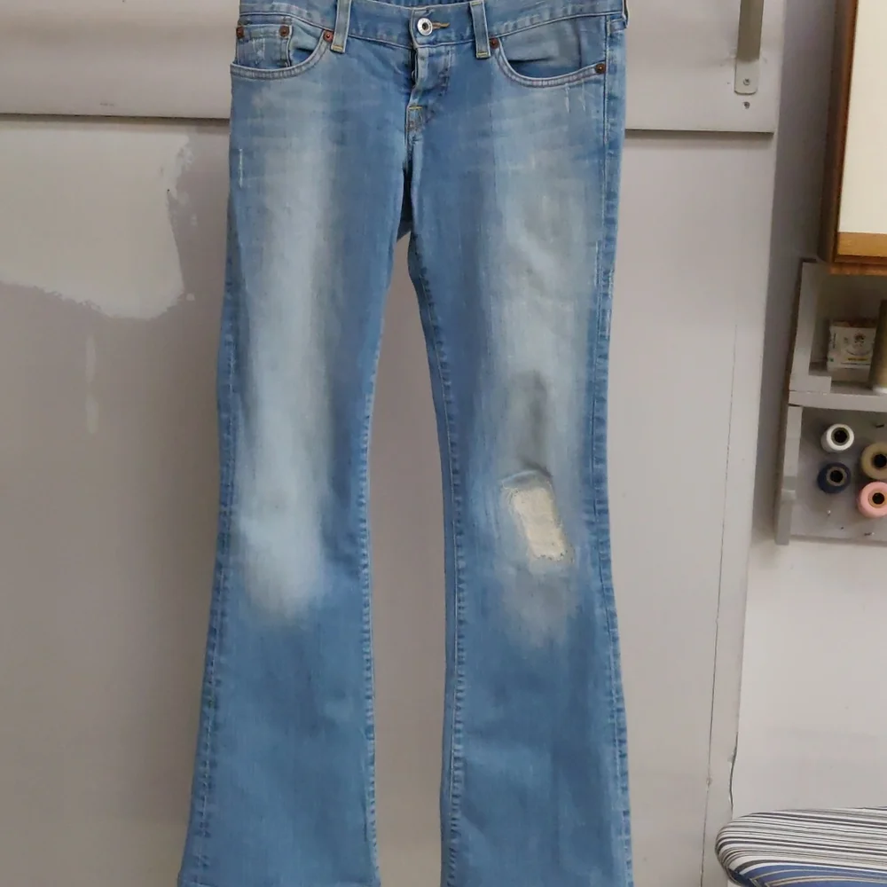 Lucky Brand, light blue jeans. Excellent condition. - Picture 1 of 4